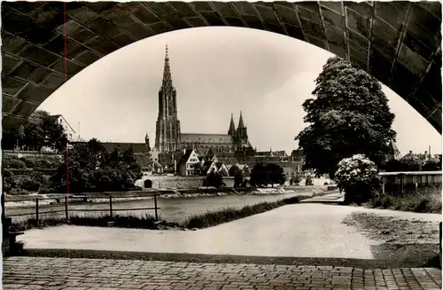 Ulm, Blick zum Münster -382306