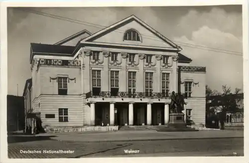 Weimar, deutsches Nationaltheater -383180