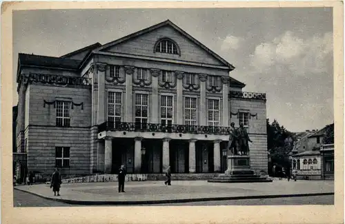 Weimar, deutsches Nationaltheater -383182