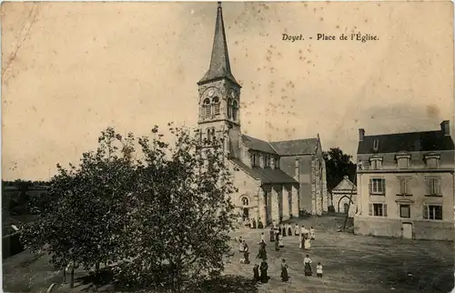 Doyet, Place de lÈglise -364556