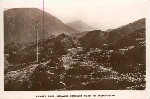 Khyber Pass - straight road to Aphganistan -97116