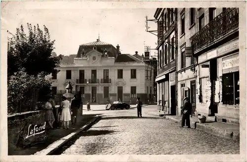 Roche-la-Moliere, La Mairie -365836