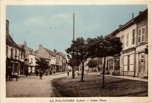 La Pacaudiere, Petite Place -365996