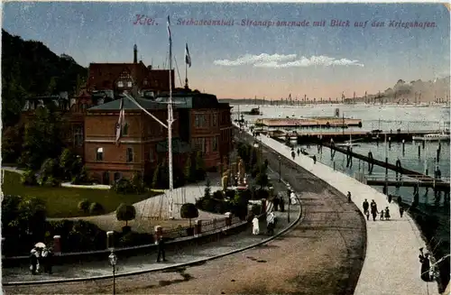 Kiel, Strandpromenade mit Blick auf den Kriegshafen -388470