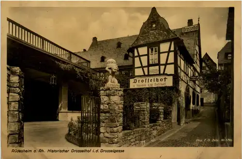 Rüdesheim, Historischer Drosselhof i. d. Drosselgasse -387930