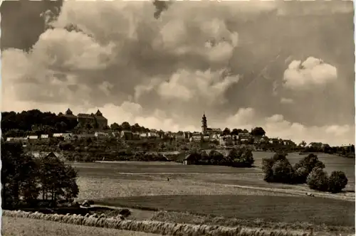 Augustusburg im Erzgebirge, Blick vom Osten auf Stadt und Burg -388170