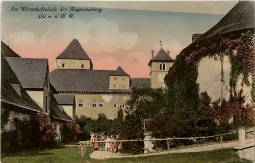 Augustusburg im Erzgeb., Schloss, im Wirtschaftshofe -390184