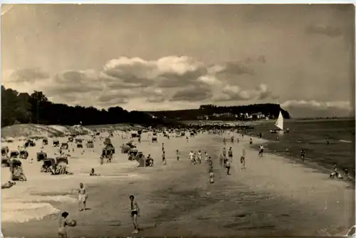 Seebad Heringsdorf, Strand mit Blick nach Bansin -388684
