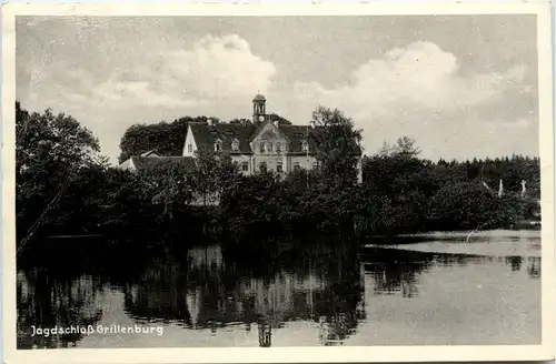 Jagdschloss Grillenburg -389472