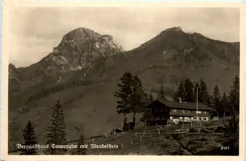 Berggasthaus Tanneralm mit Wendelstein -390280