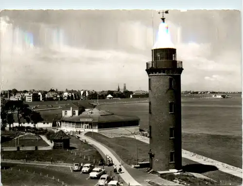 Cuxhaven, Leuchtturm mit Seepavillon -390484