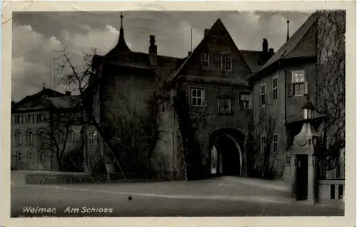 Weimar, Am Schloss -373942
