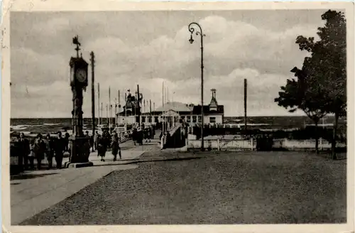 Seebad Ahlbeck -390894