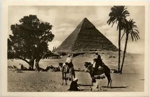 Cairo - The second Pyramid of Cheeren -484904