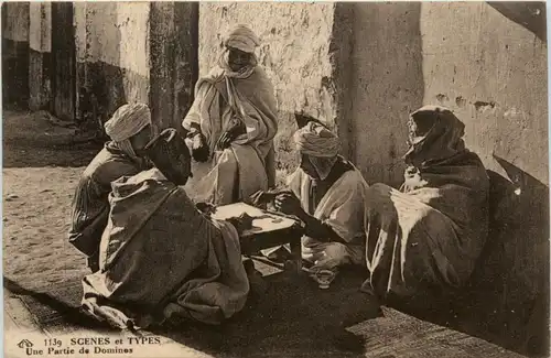 Une Partie de Dominos -484628