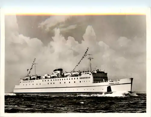 Hochsee Fährschiff Theodor Heuss -96528