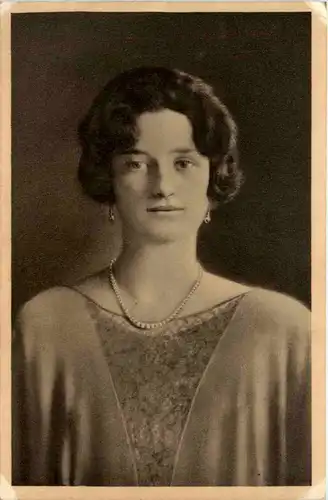 Reine Astrid -487044