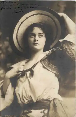 Frau - Woman -486156