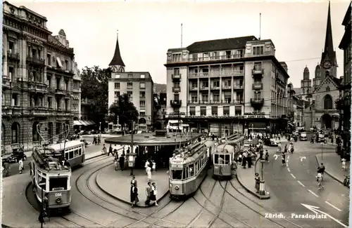 Zürich - Paradeplatz mit Tram -486502