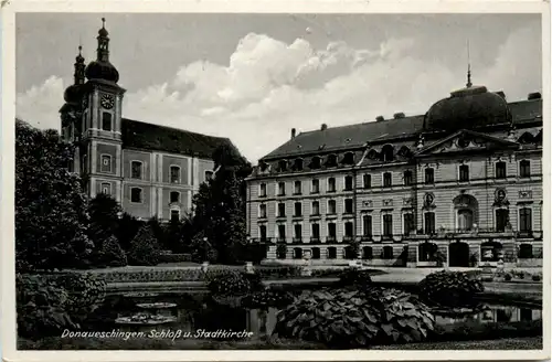 Donaueschingen, Schloss u. Stadtkirche -368696