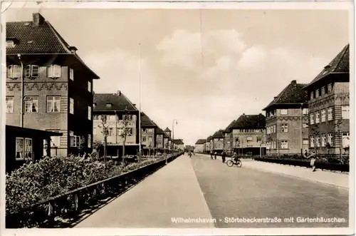 Wilhelmshaven - Störtebeckerstrasse mit Gartenhäuschen -487508