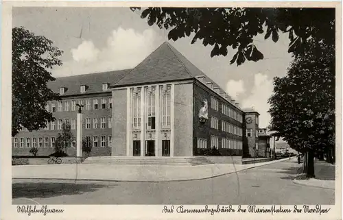 Wilhelmshaven - Kommandogebäude der Marinestation -488198