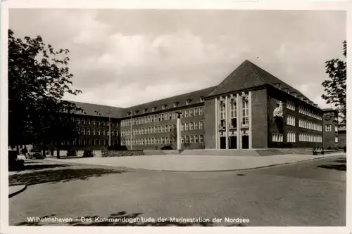 Wilhelmshaven - Kommandogebäude der Marinestation -488196