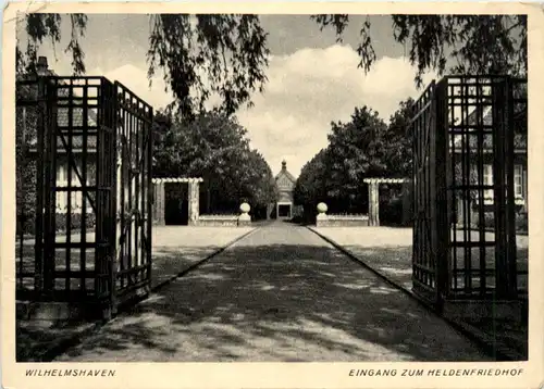 Wilhelmshaven - Eingang zum Heldenfriedhofutschland -488122