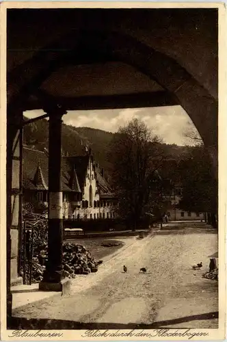 Blaubeuren, Blick duch den Klosterbogen -371096