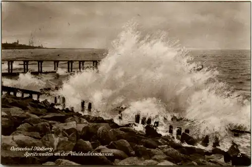 Ostseebad Kolberg - Spritzwellen -489380