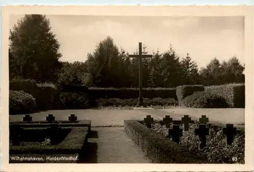 Wilhelmshaven - Heldenfriedhof -488076