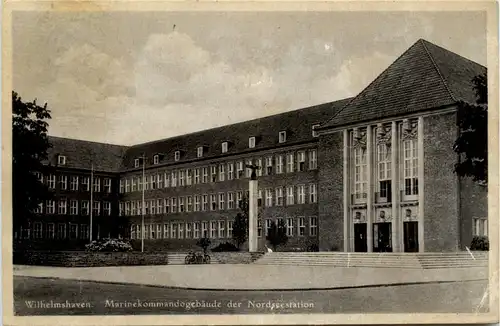 Wilhelmshaven - Kommandogebäude der Marinestation -488194