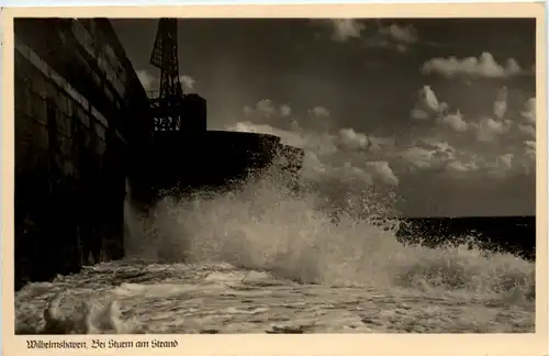 Wilhelmshaven - Bei Sturm am Strand -488644