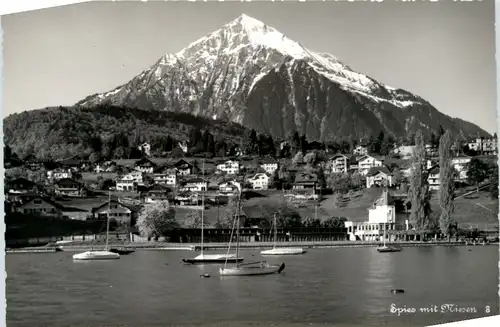 Spiez mit Niesen -490338