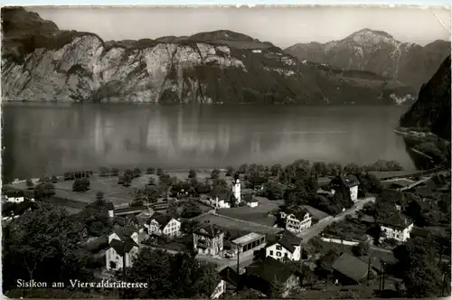 Sisikon am Vierwaldstättersee -490810