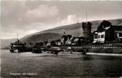 Rüdesheim mit Adlerturm -391596