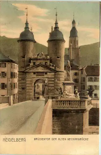 Heidelberg, Brückentor der alten Neckarbrücke -391636