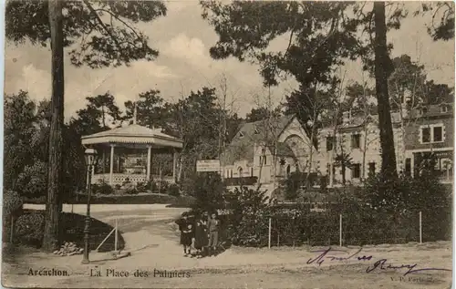 Arcachon, La Place des palmiers -392118