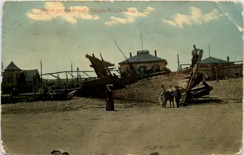 Revere Beach - Wreck on the Beach -99636