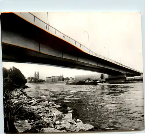 Magdeburg, Neue Strombrücke -394422