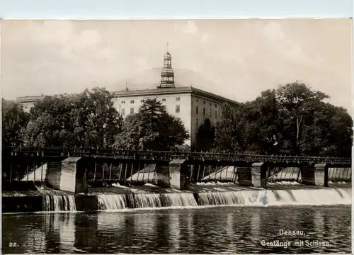 Dessau, Gestänge mit Schloss -394636