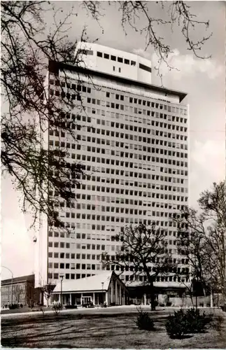 Ludwigshafen, Hochhaus BASF -395438