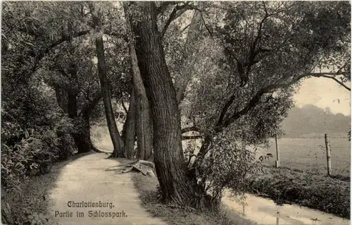 Berlin-Charlottenburg , Partie im Schlosspark -396822