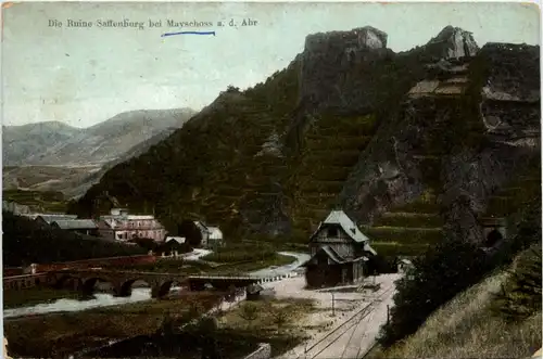 Die Ruine Saffenburg bei Mayschoss -457012