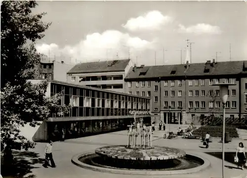 Cottbus, Springbrunnen und Volksbuchhandlung Jenny marx -397868