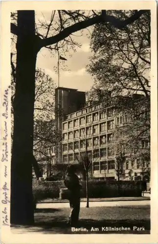 Berlin, Am Köllnischen Park -398214