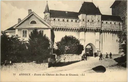 Annecy - Entree du Chateau des Ducs de Genevois -497322