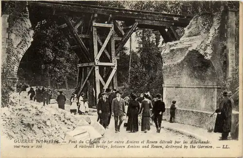 Guerre 1914-1916 - Pont du Chemin de fe Amiens et Rouen -497352