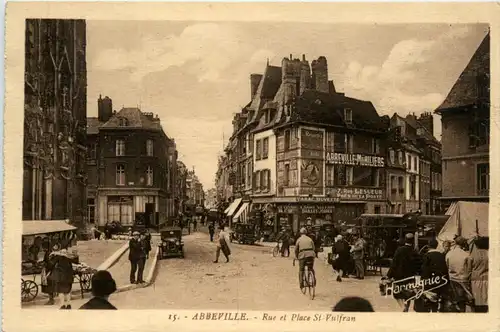 Abbeville - Rue et Place St. Vulfran -497718