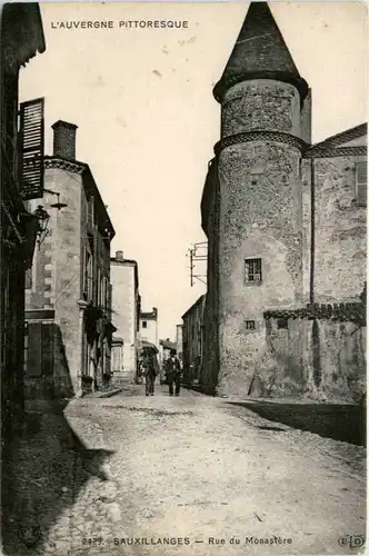 Sauxillanges - Rue du Monastere -497200